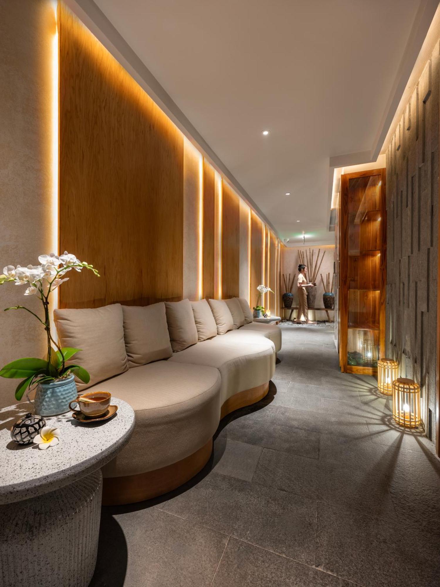 Grand Hotel Du Lac Hanoi Exterior foto The Spa at The Landmark
