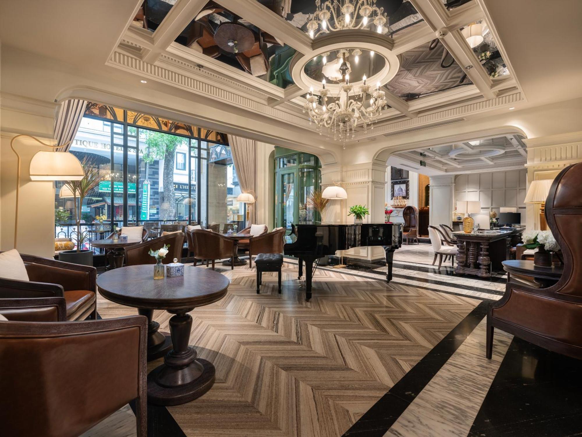 Grand Hotel Du Lac Hanoi Exterior foto The lobby of the hotel