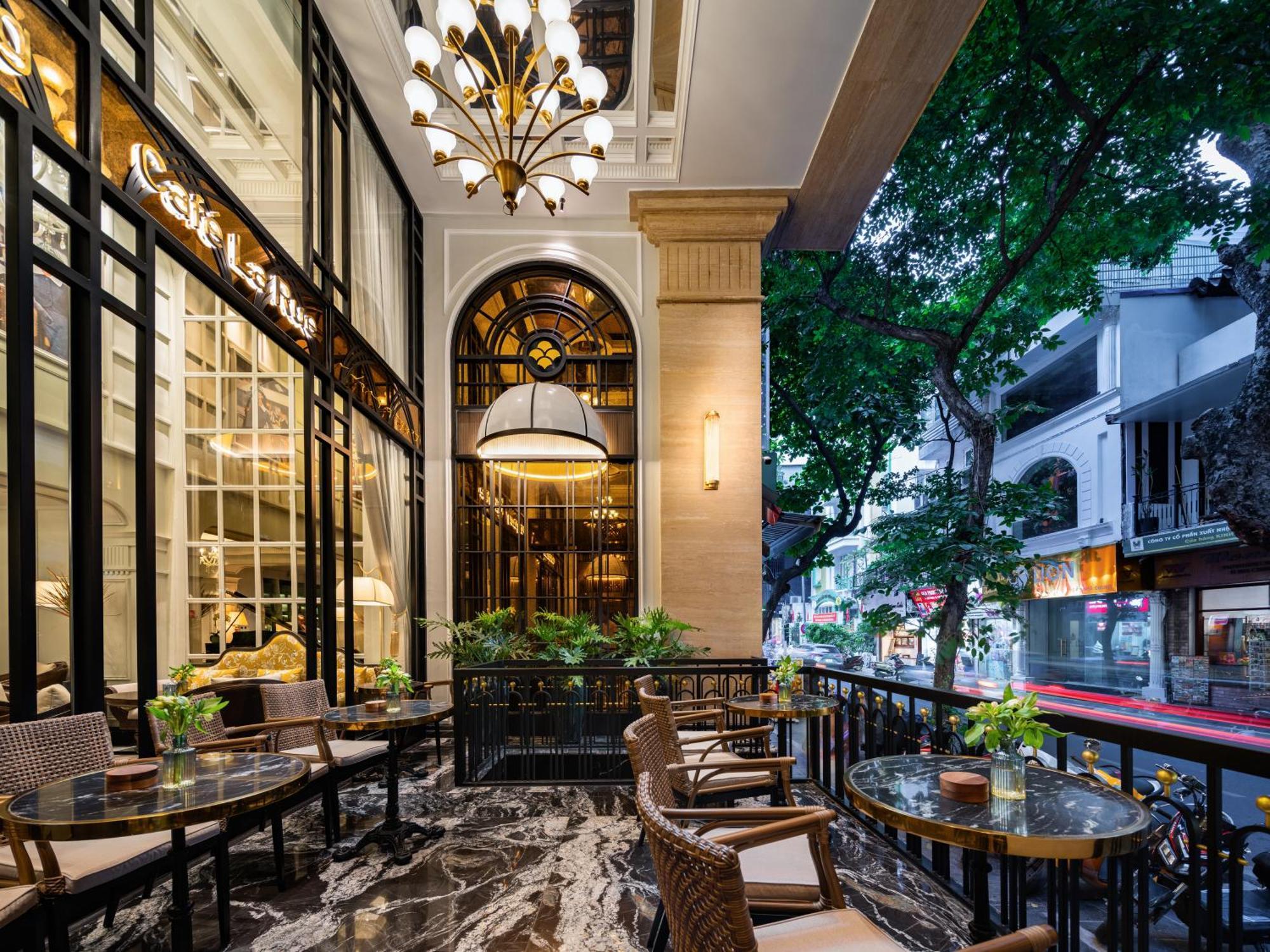 Grand Hotel Du Lac Hanoi Exterior foto The hotel's lobby